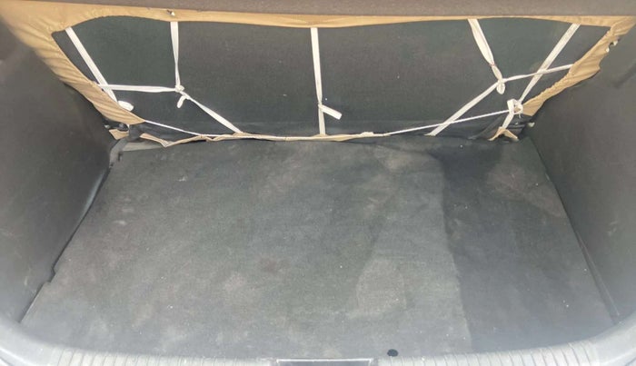 2013 Hyundai i20 MAGNA (O) 1.2, Petrol, Manual, 61,180 km, Boot Inside