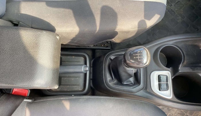2017 Datsun Redi Go T (O), Petrol, Manual, 31,158 km, Gear Lever