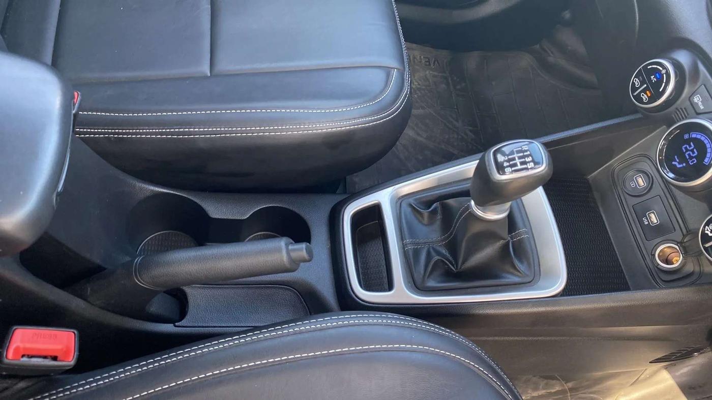 2019 Hyundai VENUE SX 1.0 TURBO, Petrol, Manual, 18,263 km, Gear Lever