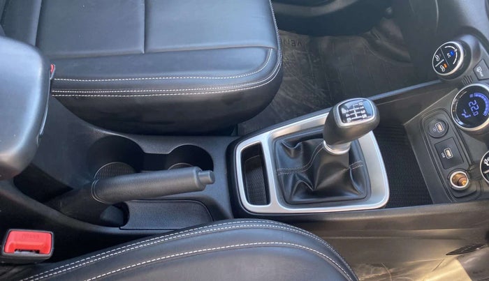 2019 Hyundai VENUE SX 1.0 TURBO, Petrol, Manual, 18,263 km, Gear Lever