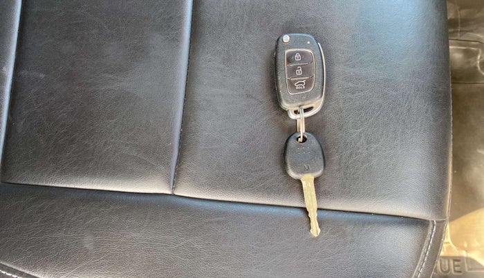2019 Hyundai VENUE SX 1.0 TURBO, Petrol, Manual, 18,263 km, Key Close Up