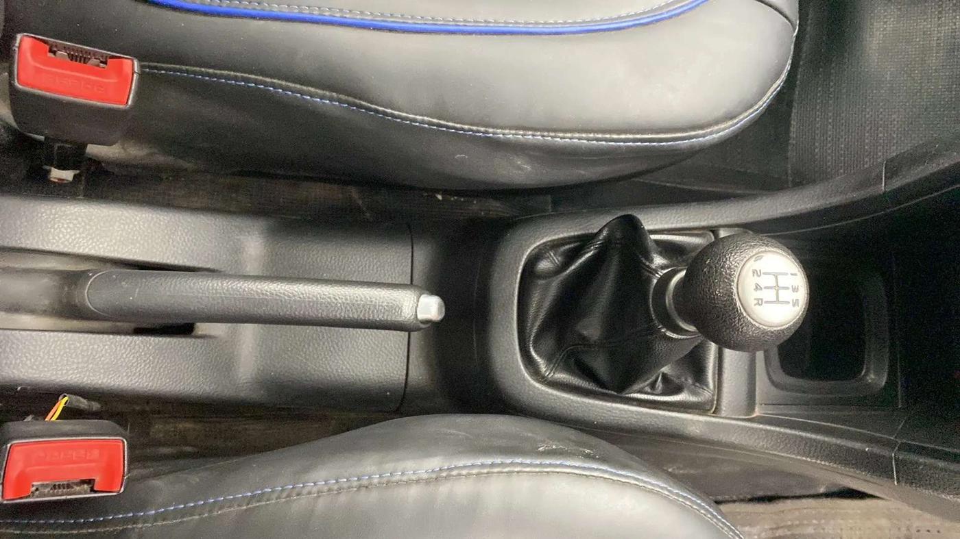 2016 Maruti Swift VXI, Petrol, Manual, 60,341 km, Gear Lever