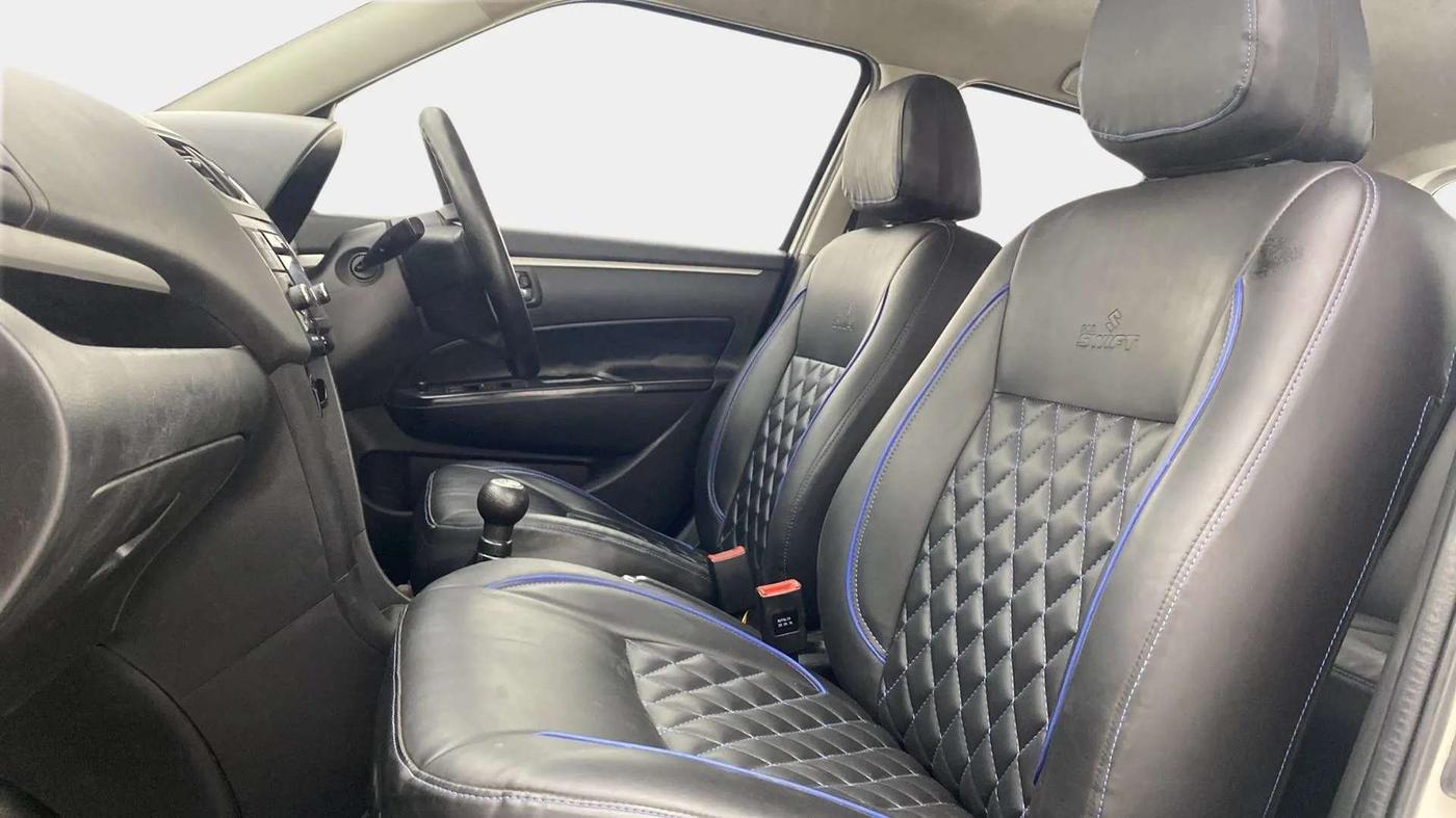 2016 Maruti Swift VXI, Petrol, Manual, 60,341 km, Right Side Front Door Cabin