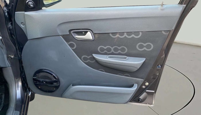 2015 Maruti Alto 800 LXI, Petrol, Manual, 63,037 km, Driver Side Door Panels Control