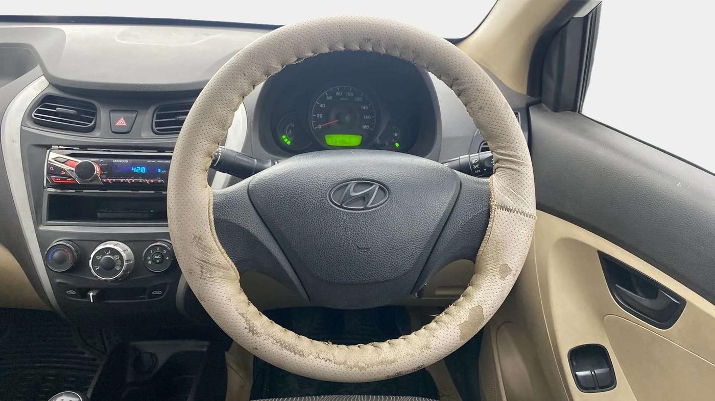 2013 Hyundai Eon ERA +, Petrol, Manual, 53,149 km, Steering Wheel Close Up
