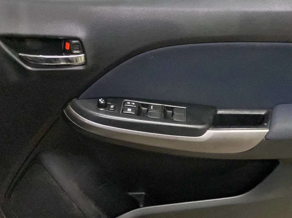 2021 Maruti Baleno DELTA PETROL 1.2, Petrol, Manual, 59,587 km, Driver Side Door Panels Control