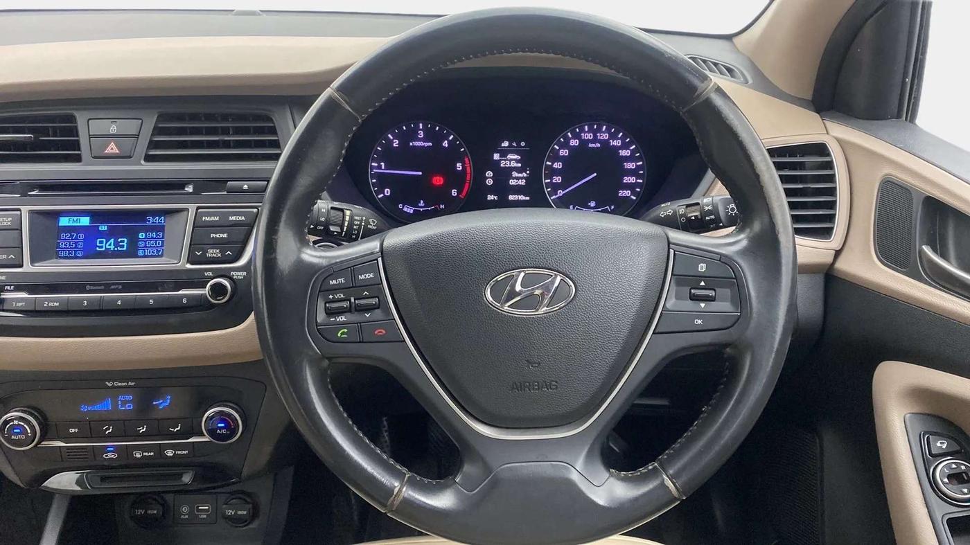 2015 Hyundai Elite i20 ASTA 1.4 CRDI, Diesel, Manual, 82,392 km, Steering Wheel Close Up