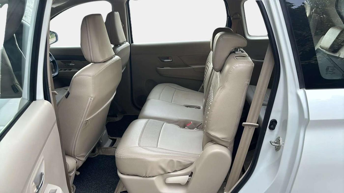 2023 Maruti Ertiga   VXI (O) CNG, CNG, Manual, 30,943 km, Right Side Rear Door Cabin