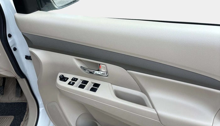 2023 Maruti Ertiga   VXI (O) CNG, CNG, Manual, 30,943 km, Driver Side Door Panels Control