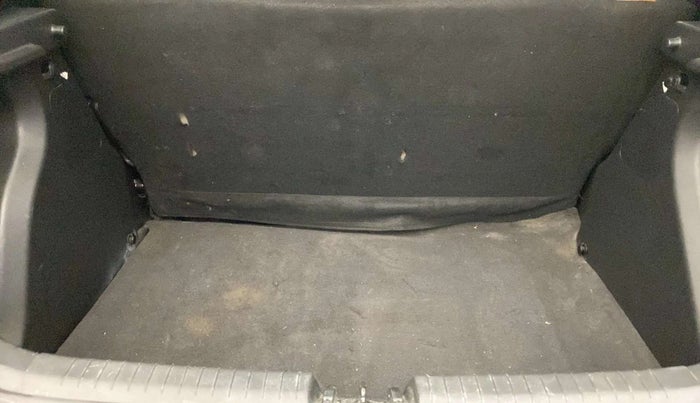 2019 Hyundai Elite i20 MAGNA PLUS 1.2, Petrol, Manual, 27,960 km, Boot Inside