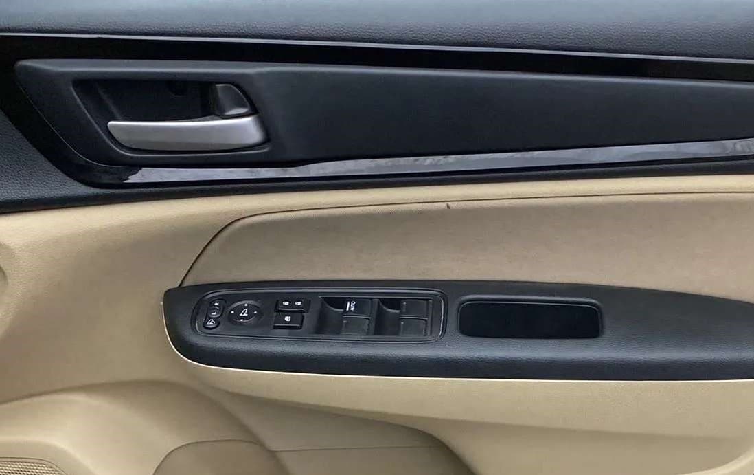 2019 Honda Amaze 1.2L I-VTEC S CVT, Petrol, Automatic, 54,281 km, Driver Side Door Panels Control