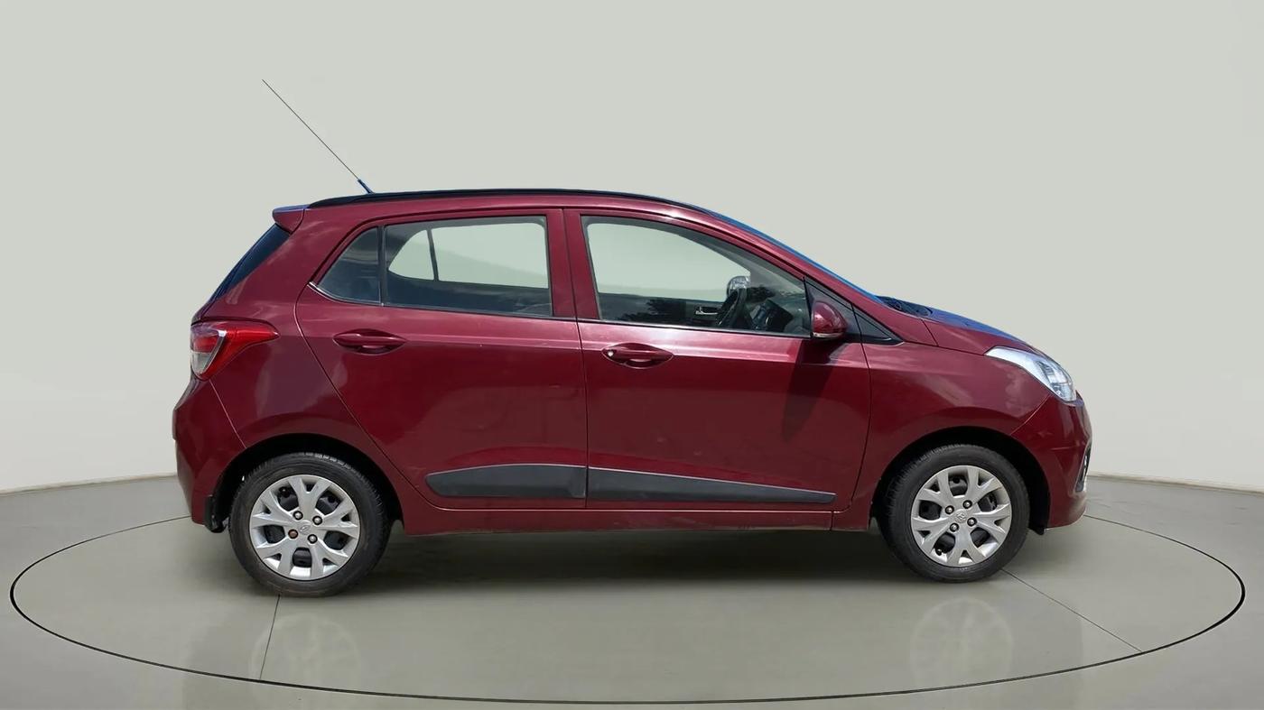 2016 Hyundai Grand i10 SPORTZ 1.2 KAPPA VTVT, Petrol, Manual, 76,927 km, Right Side