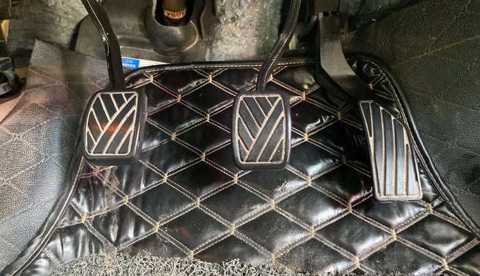 2017 Maruti Vitara Brezza ZDI, Diesel, Manual, 22,658 km, Pedals