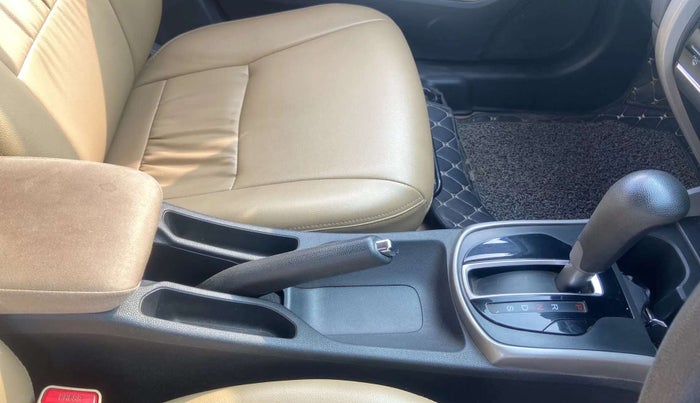 2017 Honda City 1.5L I-VTE V CVT, Petrol, Automatic, 54,319 km, Gear Lever