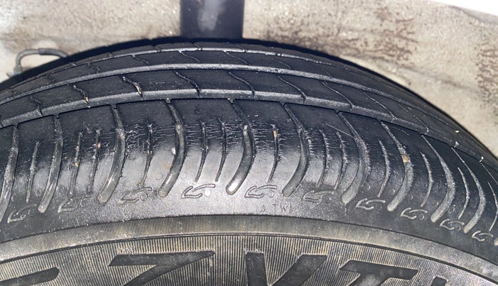 2016 Hyundai Grand i10 SPORTZ 1.2 KAPPA VTVT, Petrol, Manual, 61,854 km, Right Rear Tyre Tread