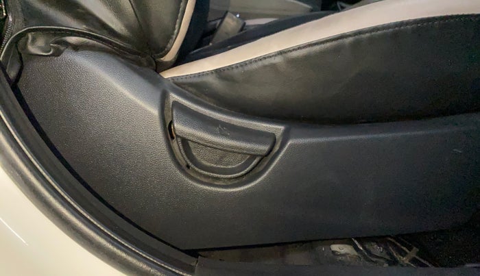 2016 Hyundai Grand i10 SPORTZ 1.2 KAPPA VTVT, Petrol, Manual, 61,854 km, Driver Side Adjustment Panel