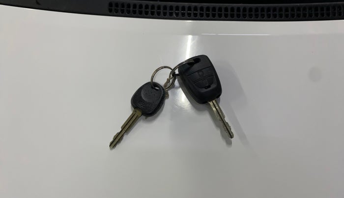 2016 Hyundai Grand i10 SPORTZ 1.2 KAPPA VTVT, Petrol, Manual, 61,854 km, Key Close Up