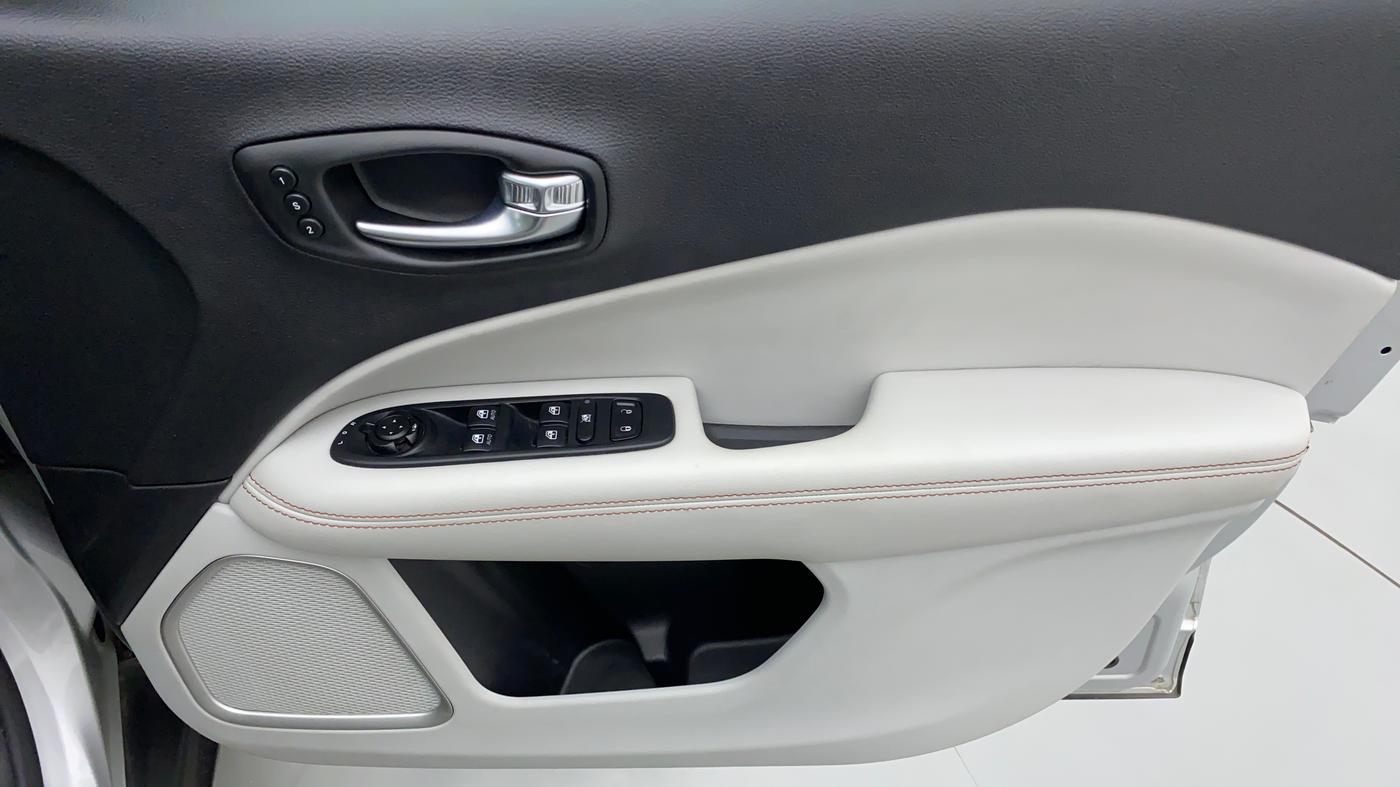 2019 Jeep Compass 1.4 LIMITED PLUS AT, Petrol, Automatic, 27,189 km, Driver Side Door Panels Control