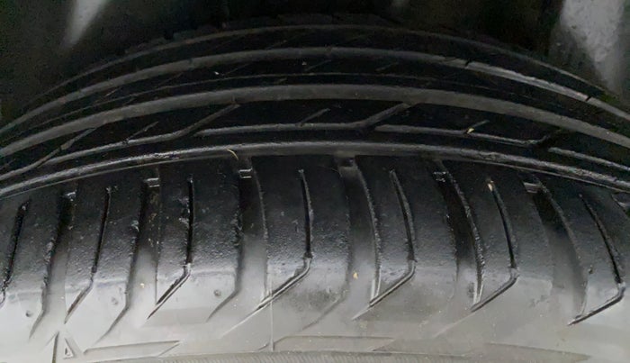 2019 Jeep Compass 1.4 LIMITED PLUS AT, Petrol, Automatic, 27,189 km, Left Rear Tyre Tread