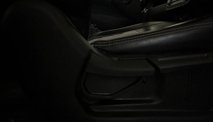 2023 Hyundai EXTER SX 1.2 CNG MT, CNG, Manual, 80,793 km, Driver Side Adjustment Panel