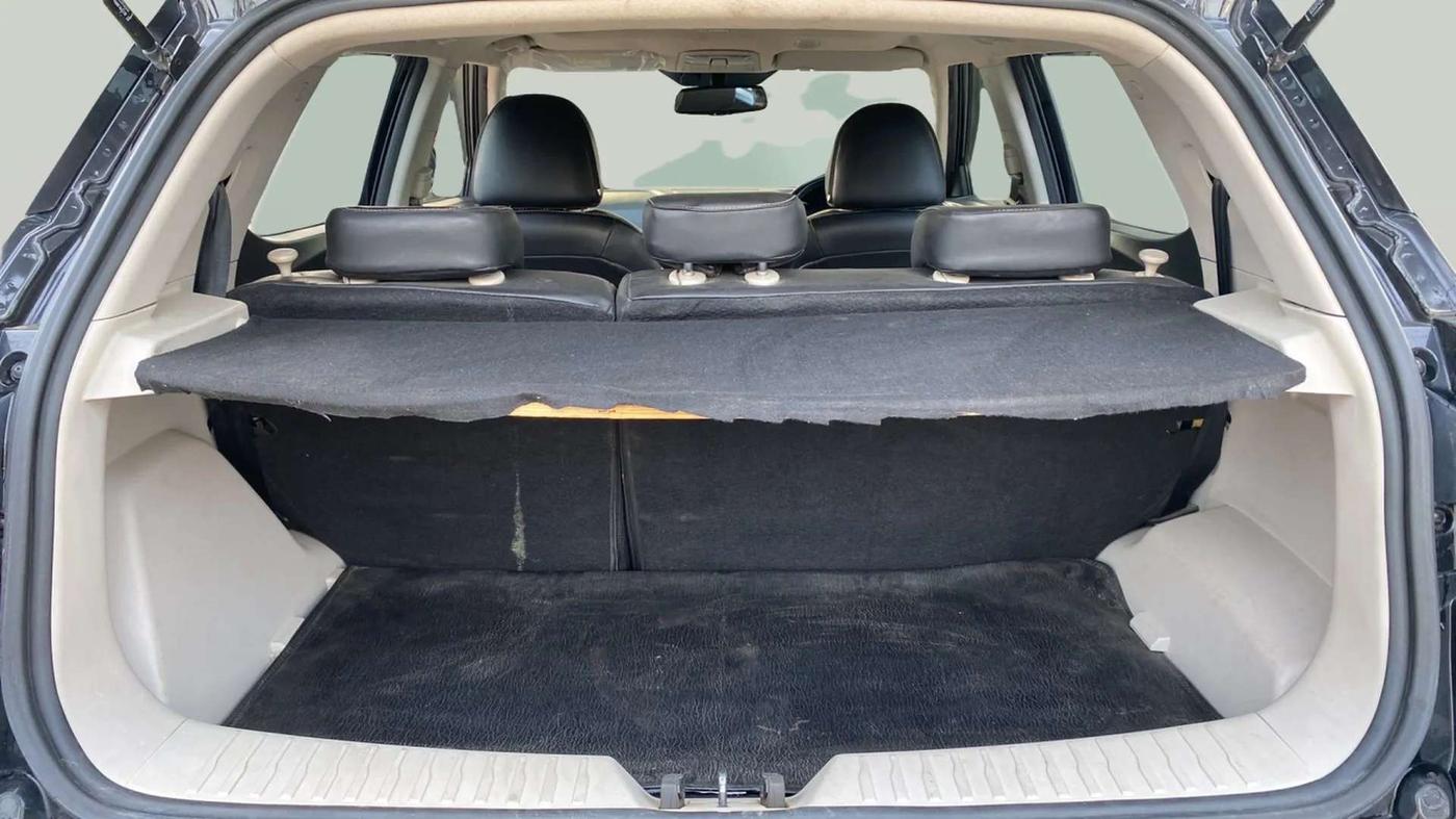 2021 Mahindra XUV300 W8 (O) 1.2 PETROL, Petrol, Manual, 48,545 km, Boot Inside