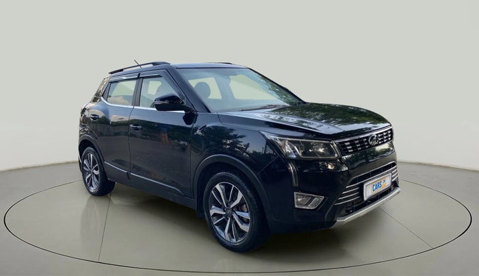 2021 Mahindra XUV300 W8 (O) 1.2 PETROL, Petrol, Manual, 48,545 km, Right Front Diagonal