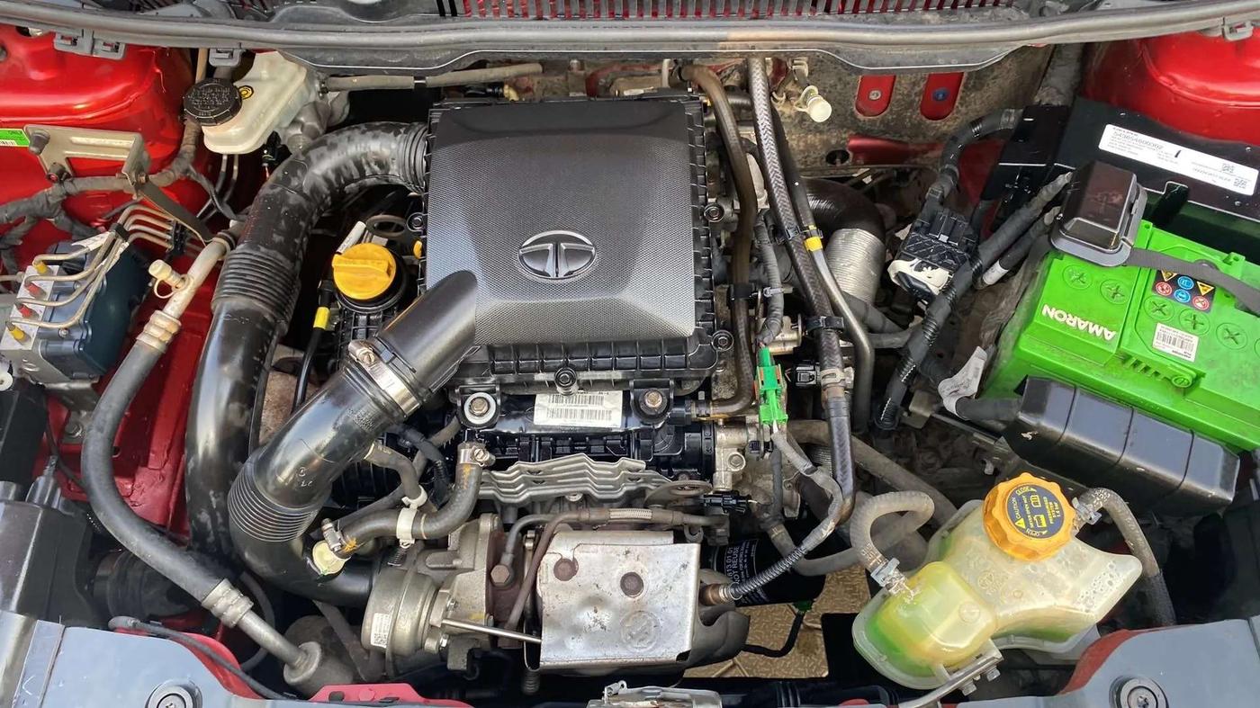 2018 Tata NEXON XM PETROL, Petrol, Manual, 82,779 km, Open Bonet
