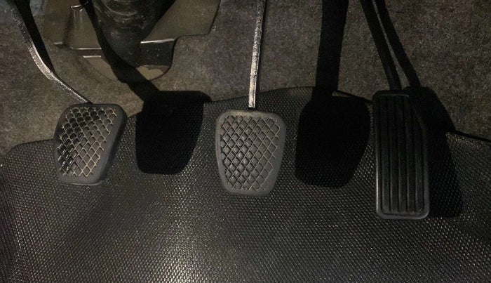 2017 Honda Brio S MT, Petrol, Manual, 17,564 km, Pedals