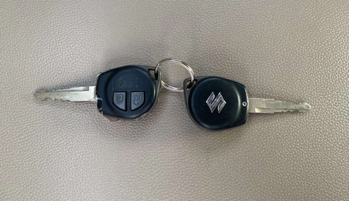 2021 Maruti Dzire VXI, Petrol, Manual, 97,907 km, Key Close Up