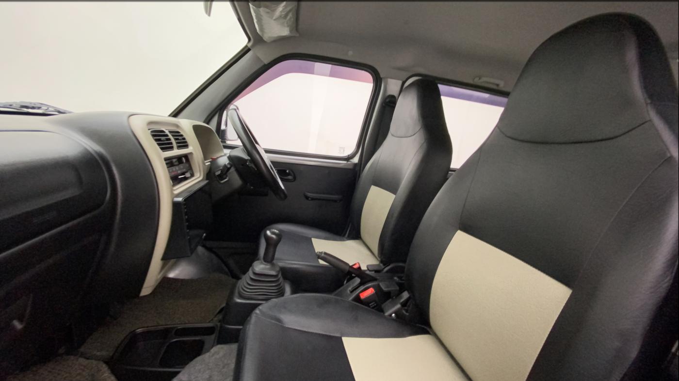 2022 Maruti Eeco 5 STR AC (O), Petrol, Manual, 33,635 km, Right Side Front Door Cabin