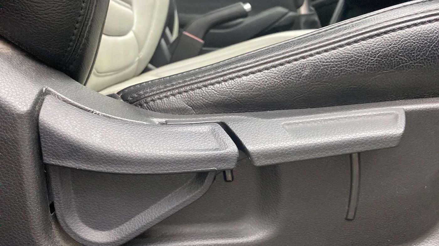 2019 KIA SELTOS HTK PLUS 1.5, Petrol, Manual, 17,694 km, Driver Side Adjustment Panel