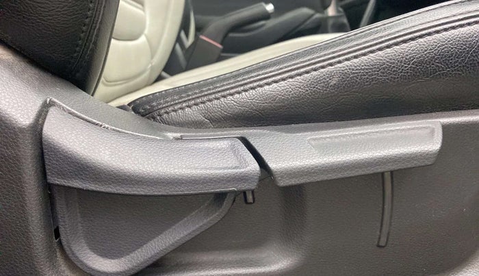 2019 KIA SELTOS HTK PLUS 1.5, Petrol, Manual, 17,694 km, Driver Side Adjustment Panel