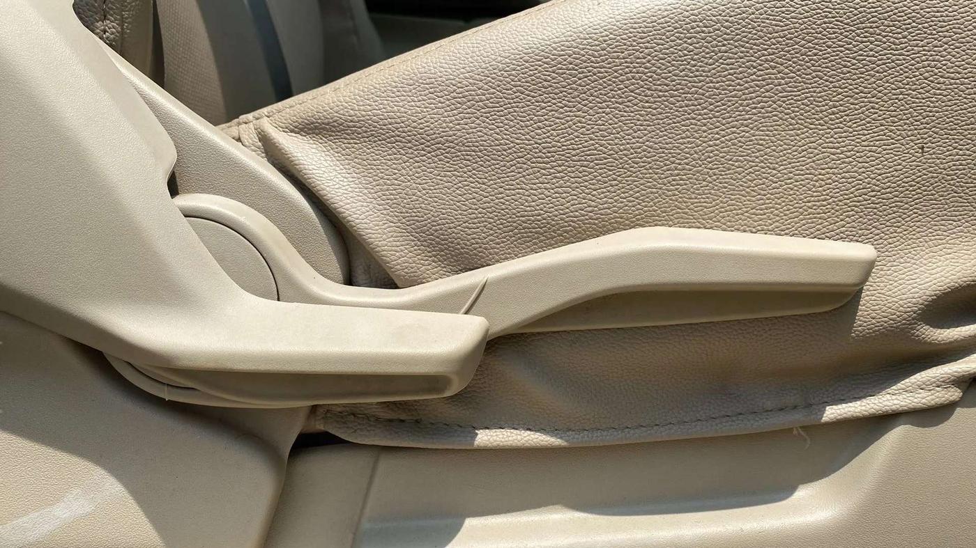 2020 Maruti Ertiga ZXI+ SHVS, Petrol, Manual, 35,535 km, Driver Side Adjustment Panel
