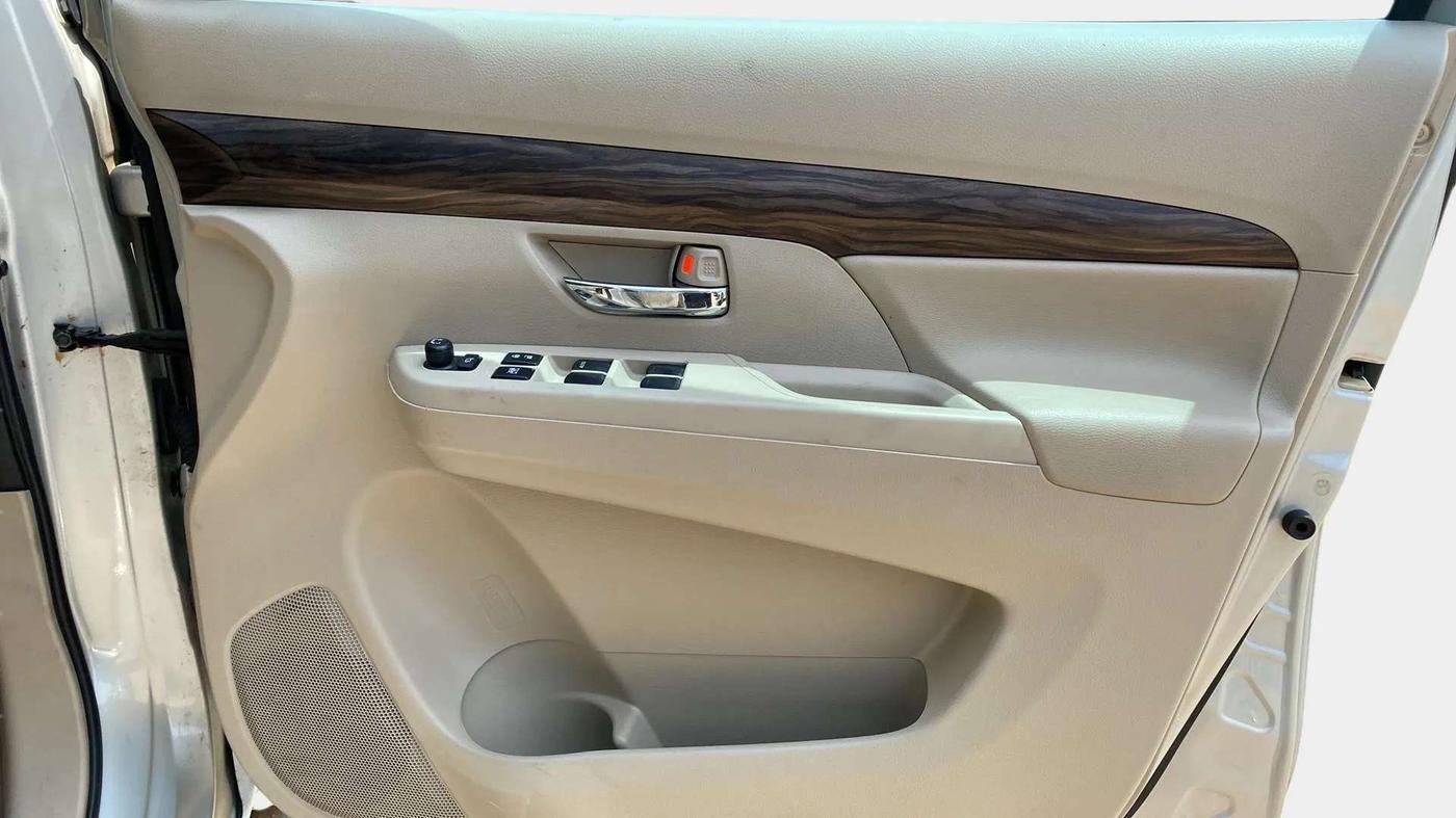 2020 Maruti Ertiga ZXI+ SHVS, Petrol, Manual, 35,535 km, Driver Side Door Panels Control