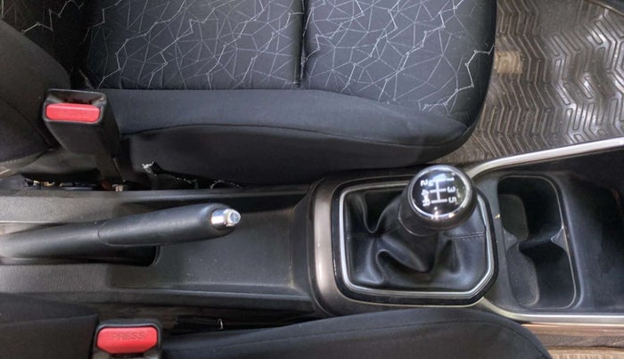 2017 Maruti IGNIS ZETA 1.2, Petrol, Manual, 28,419 km, Gear Lever
