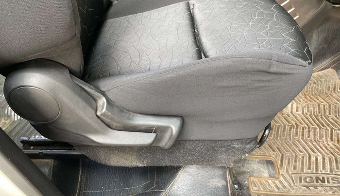 2017 Maruti IGNIS ZETA 1.2, Petrol, Manual, 28,419 km, Driver Side Adjustment Panel