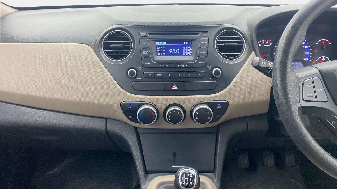 2015 Hyundai Xcent S 1.2, Petrol, Manual, 69,164 km, Air Conditioner