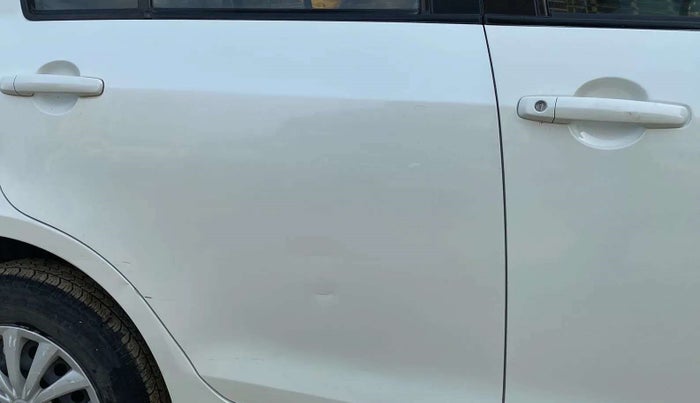 2015 Maruti Swift Dzire VXI, Petrol, Manual, 73,314 km, Right rear door - Slightly dented