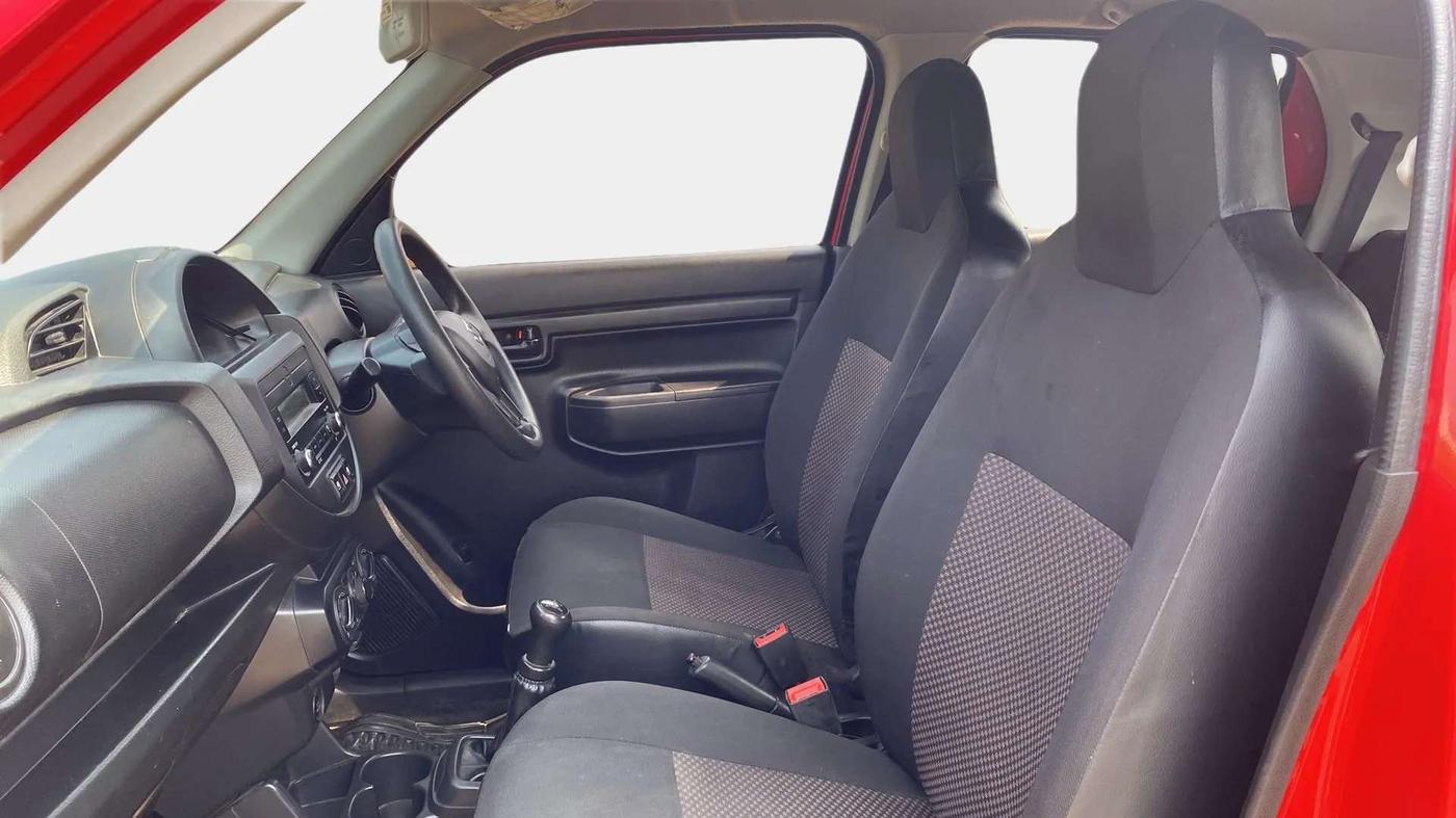2019 Maruti S PRESSO VXI, Petrol, Manual, 58,290 km, Right Side Front Door Cabin