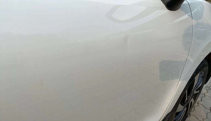 2021 Maruti Baleno ZETA PETROL 1.2, Petrol, Manual, 39,928 km, Driver-side door - Slightly dented