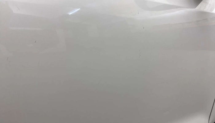 2017 Volkswagen Polo COMFORTLINE 1.2L, Petrol, Manual, 38,396 km, Driver-side door - Slightly dented