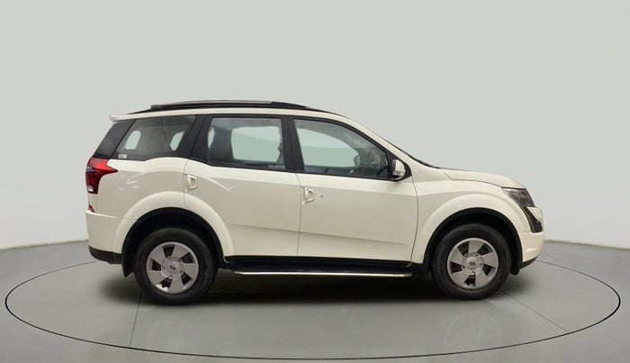 2020 Mahindra XUV500 W7, Diesel, Manual, 10,395 km, Right Side View