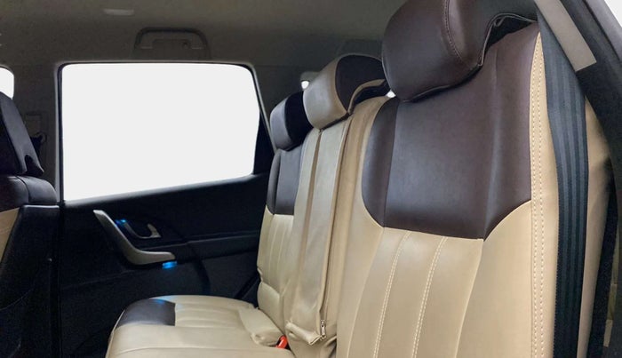 2020 Mahindra XUV500 W7, Diesel, Manual, 10,395 km, Right Side Rear Door Cabin