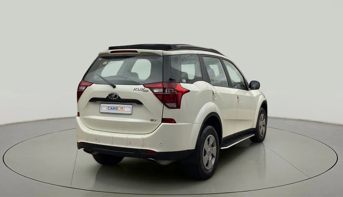 2020 Mahindra XUV500 W7, Diesel, Manual, 10,395 km, Right Back Diagonal