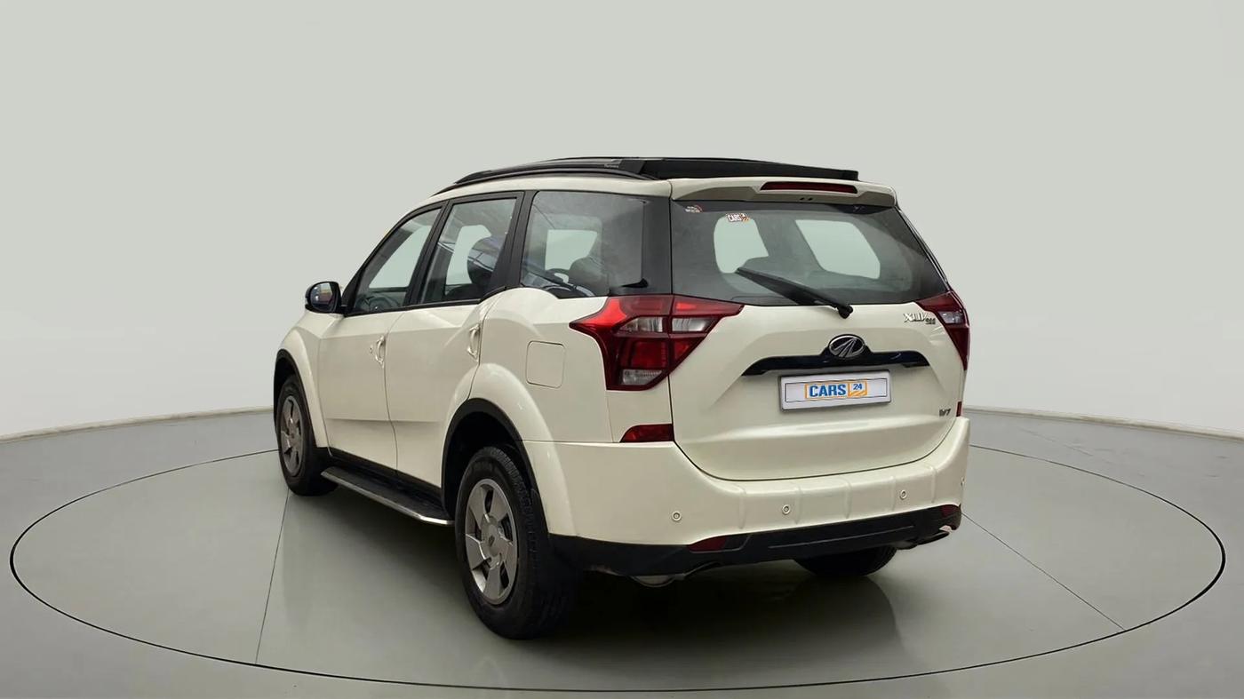 2020 Mahindra XUV500 W7, Diesel, Manual, 10,395 km, Left Back Diagonal