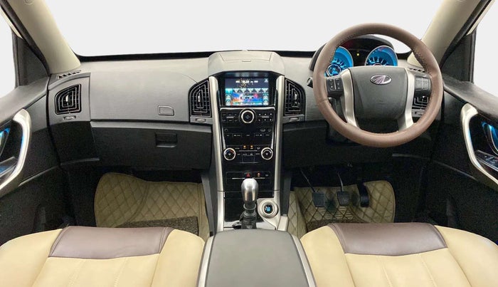 2020 Mahindra XUV500 W7, Diesel, Manual, 10,395 km, Dashboard