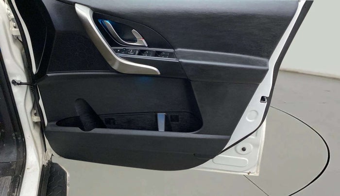 2020 Mahindra XUV500 W7, Diesel, Manual, 10,395 km, Driver Side Door Panels Control