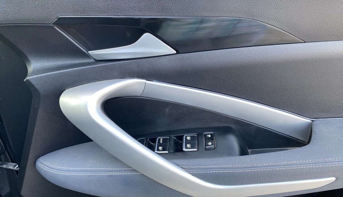 2021 MG HECTOR SUPER 1.5 PETROL, Petrol, Manual, 28,642 km, Driver Side Door Panels Control