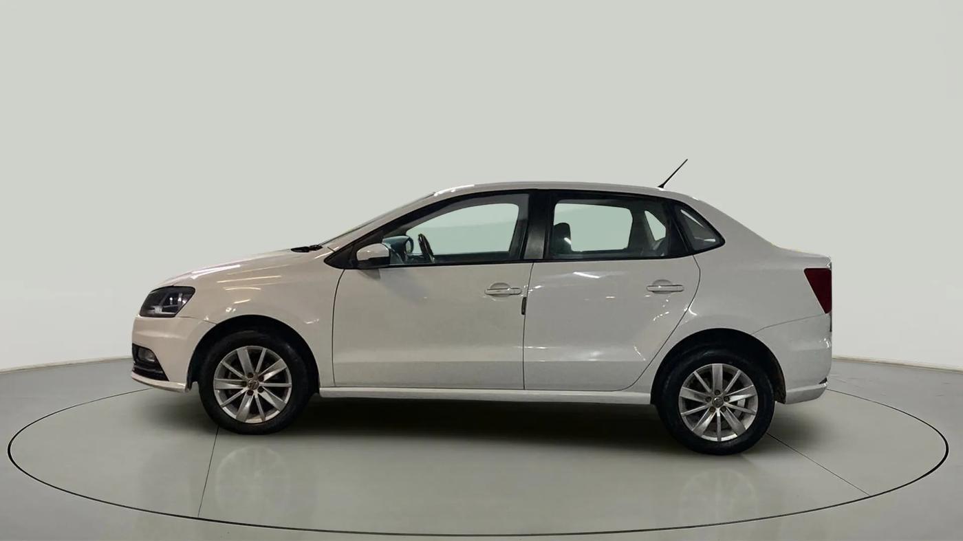 2017 Volkswagen Ameo HIGHLINE1.2L, Petrol, Manual, 54,553 km, Left Side