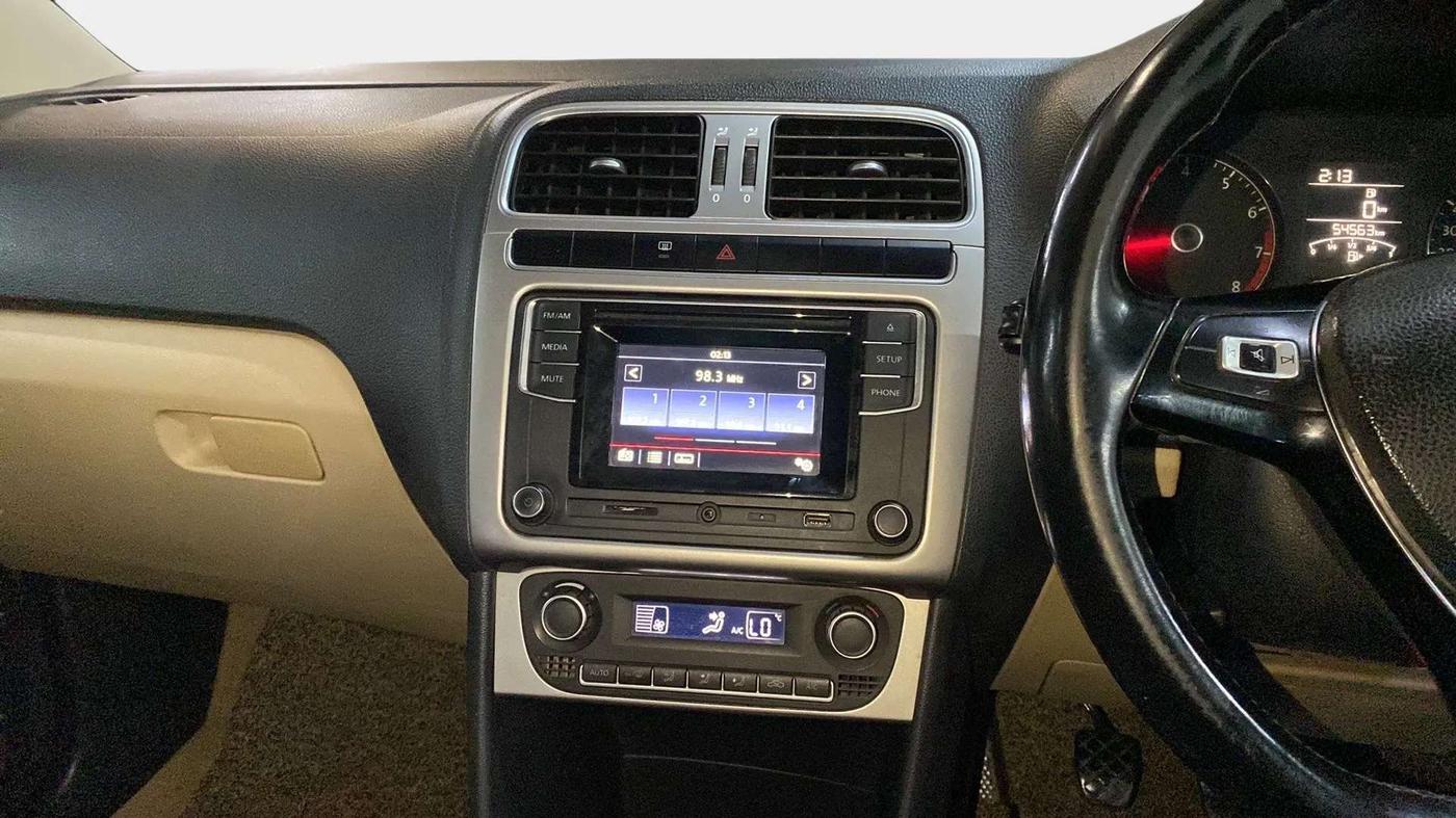 2017 Volkswagen Ameo HIGHLINE1.2L, Petrol, Manual, 54,553 km, Air Conditioner